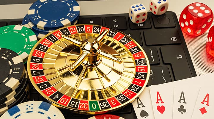 Image représentant différents jeux de hasard.